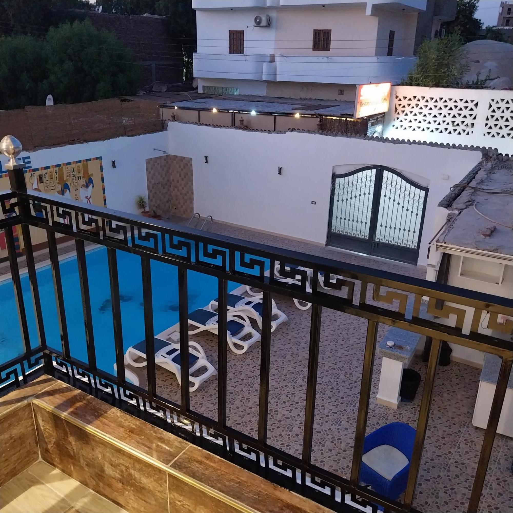Villa Golden Life Apartments, New Property With Pool Access Luxor Bagian luar foto