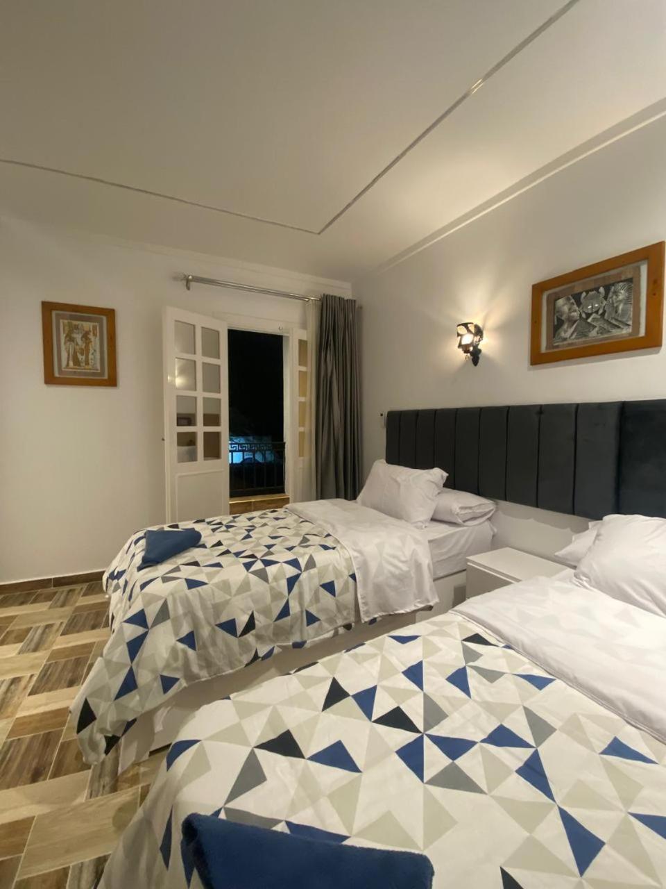 Villa Golden Life Apartments, New Property With Pool Access Luxor Bagian luar foto