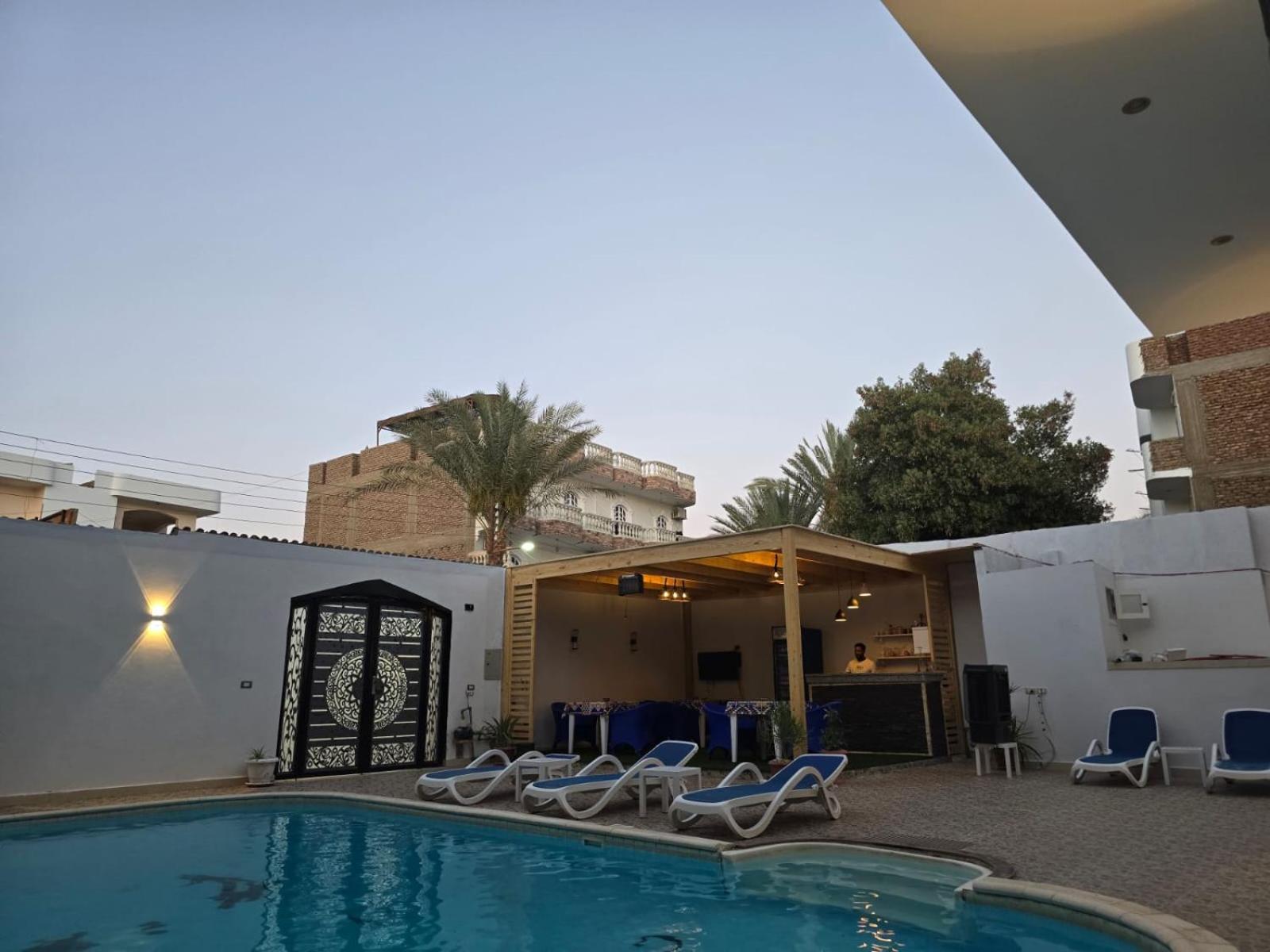 Villa Golden Life Apartments, New Property With Pool Access Luxor Bagian luar foto